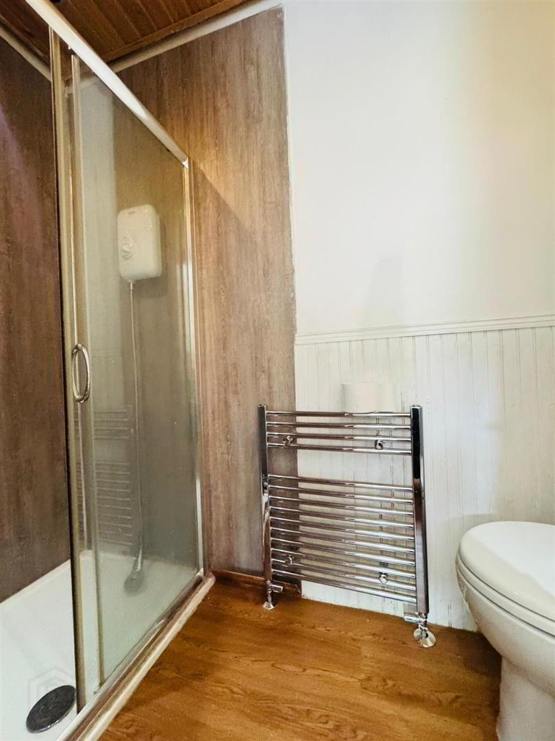 34 Ballyclare Road 10 of 20