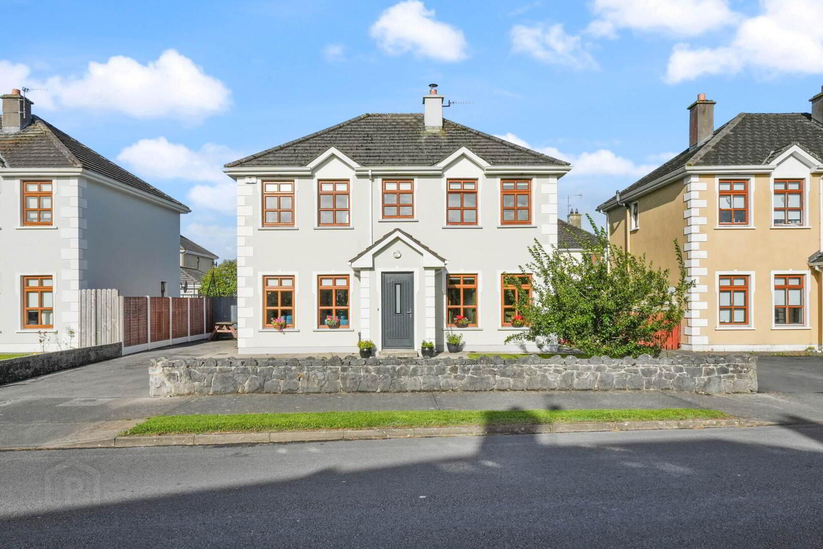 11 Churchfields 1 of 29