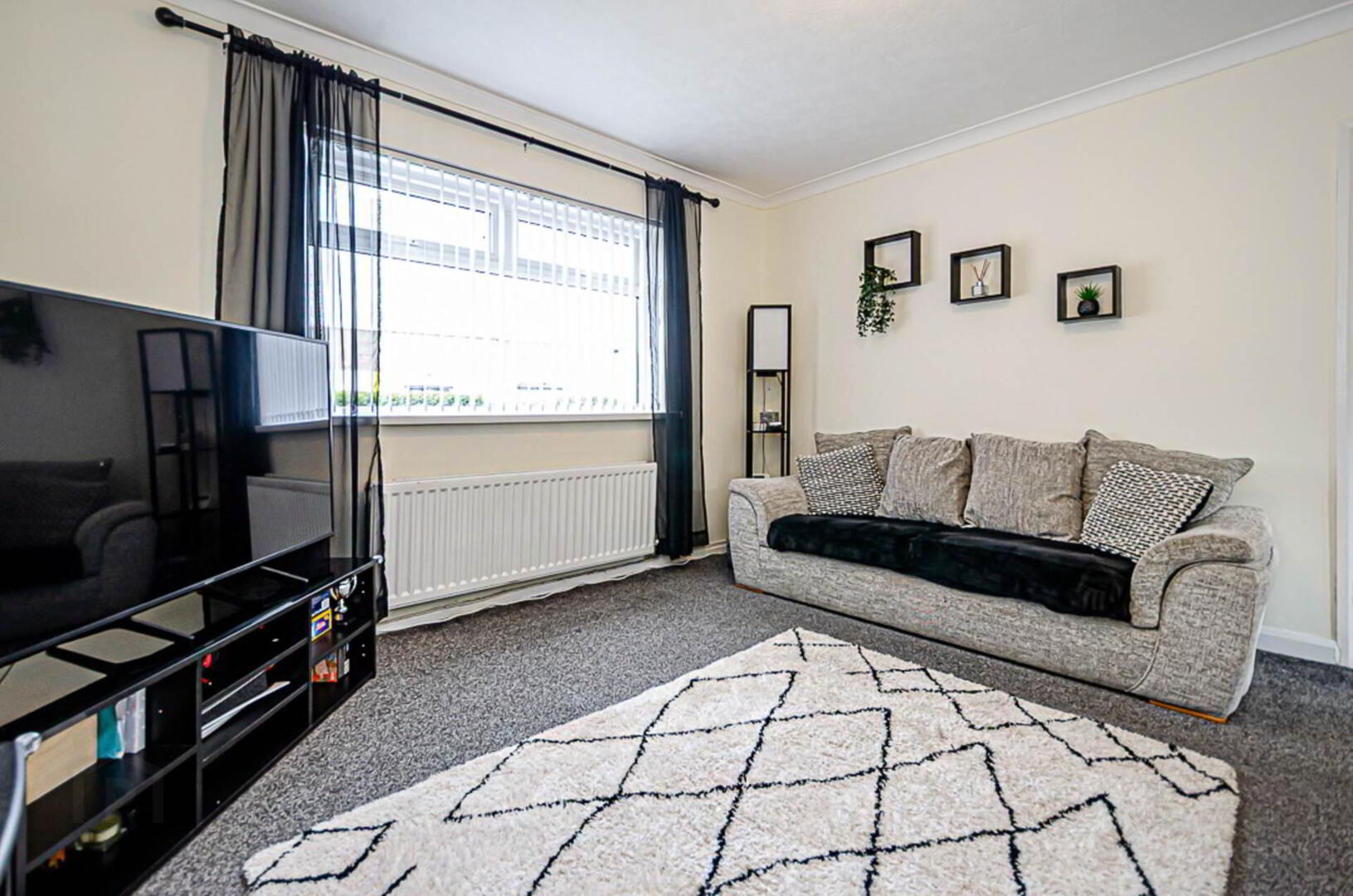 92 Clonduff Drive 8 of 28