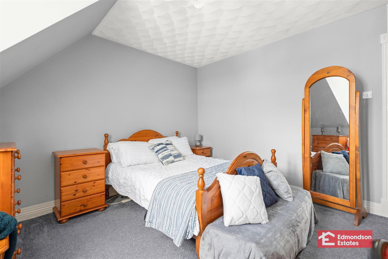 4 Woodcroft Brae 32 of 42