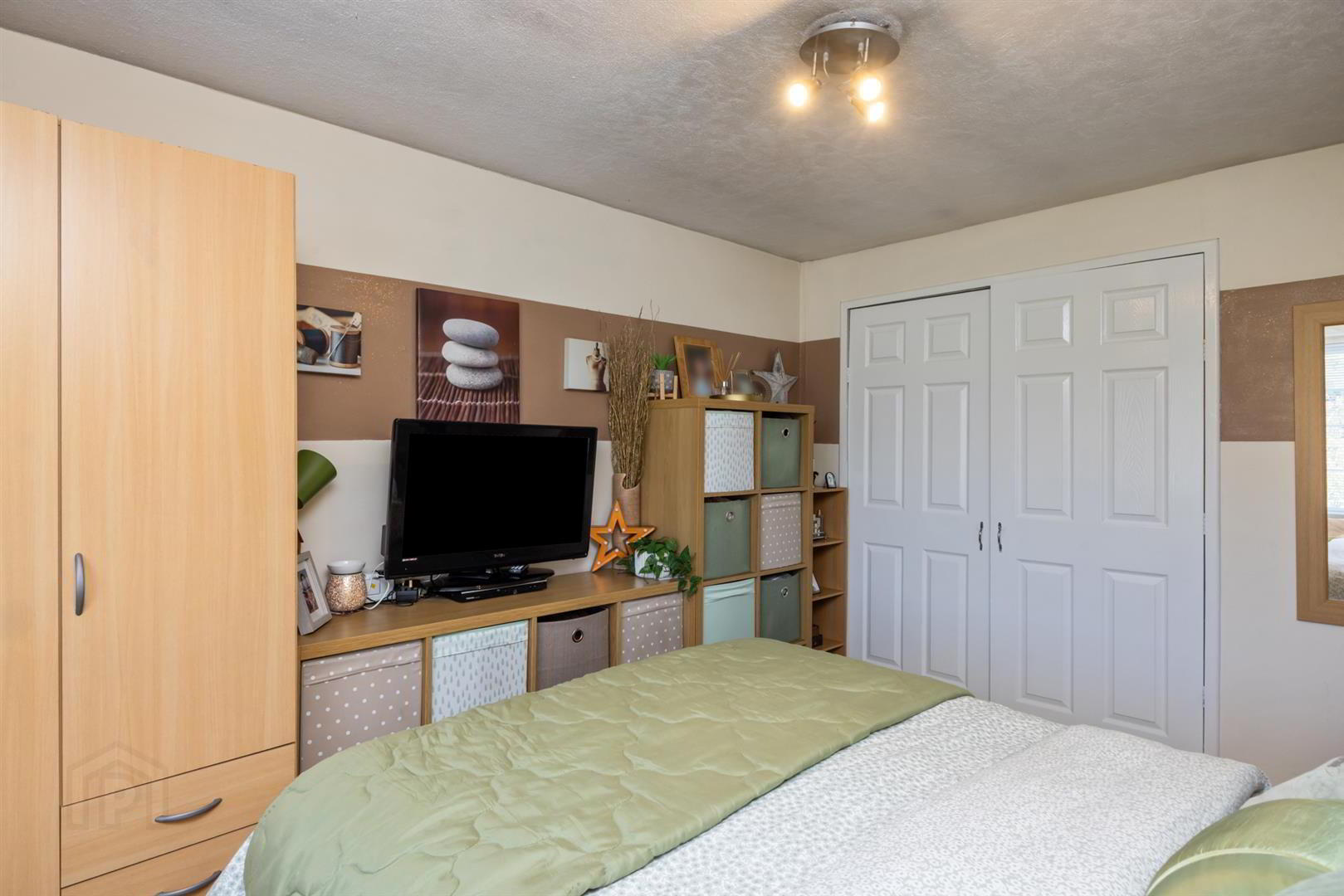 9 Glanroy Crescent 15 of 24