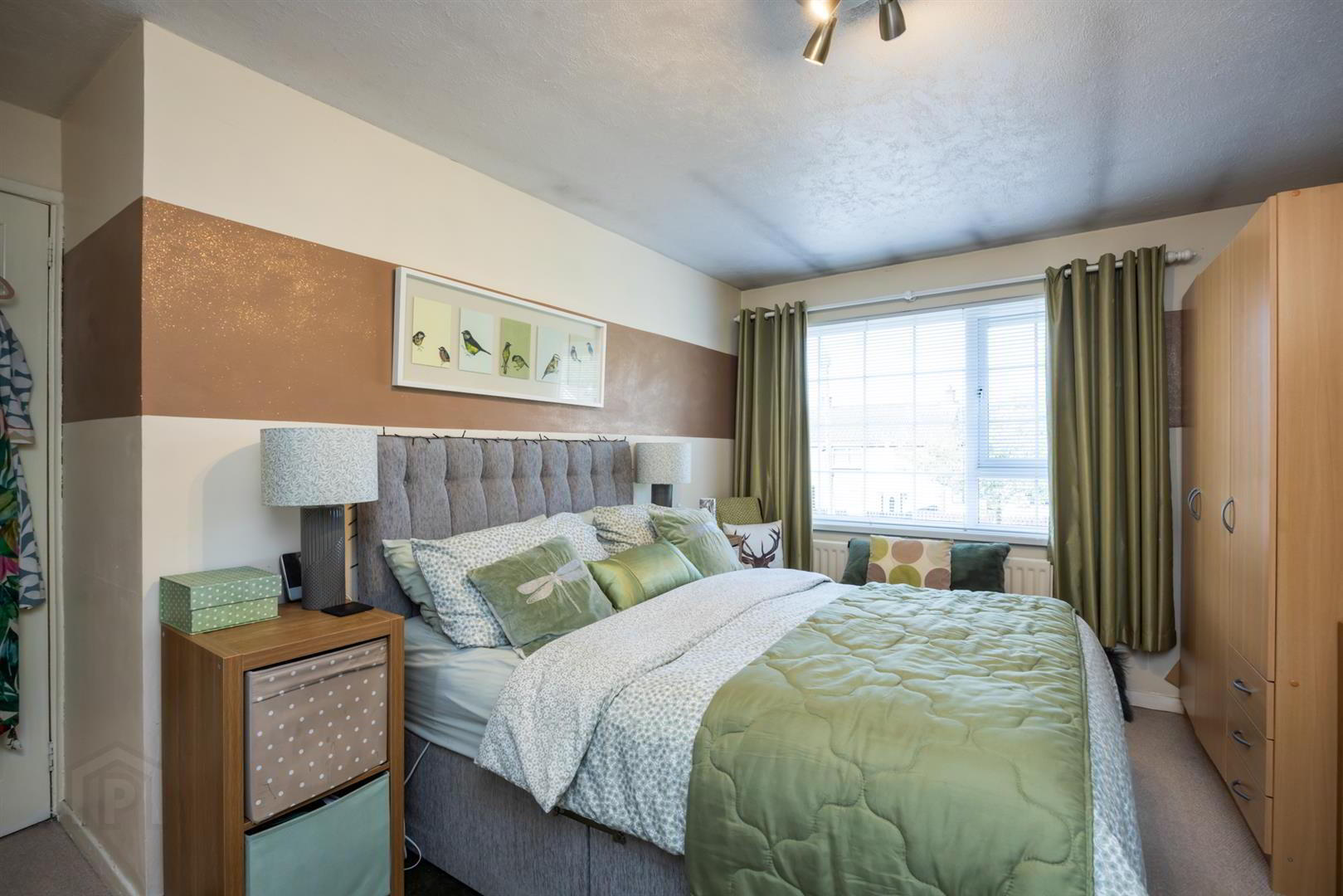9 Glanroy Crescent 13 of 24