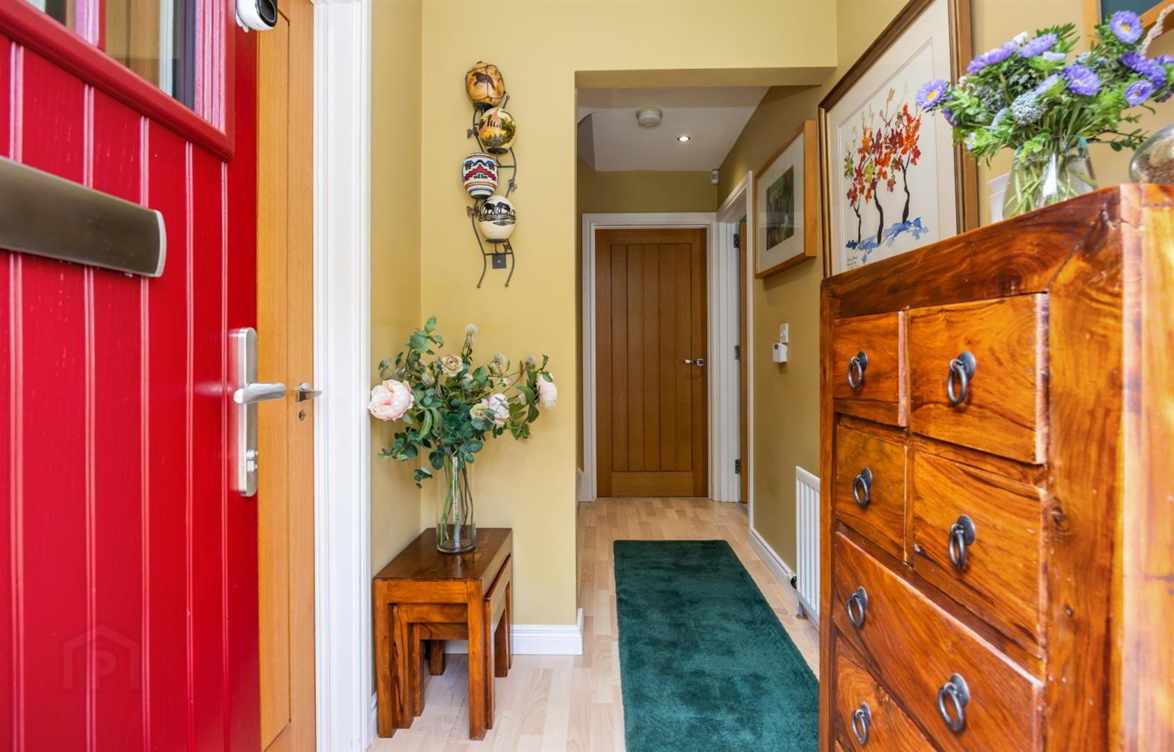 1 Alderley Crescent 4 of 27