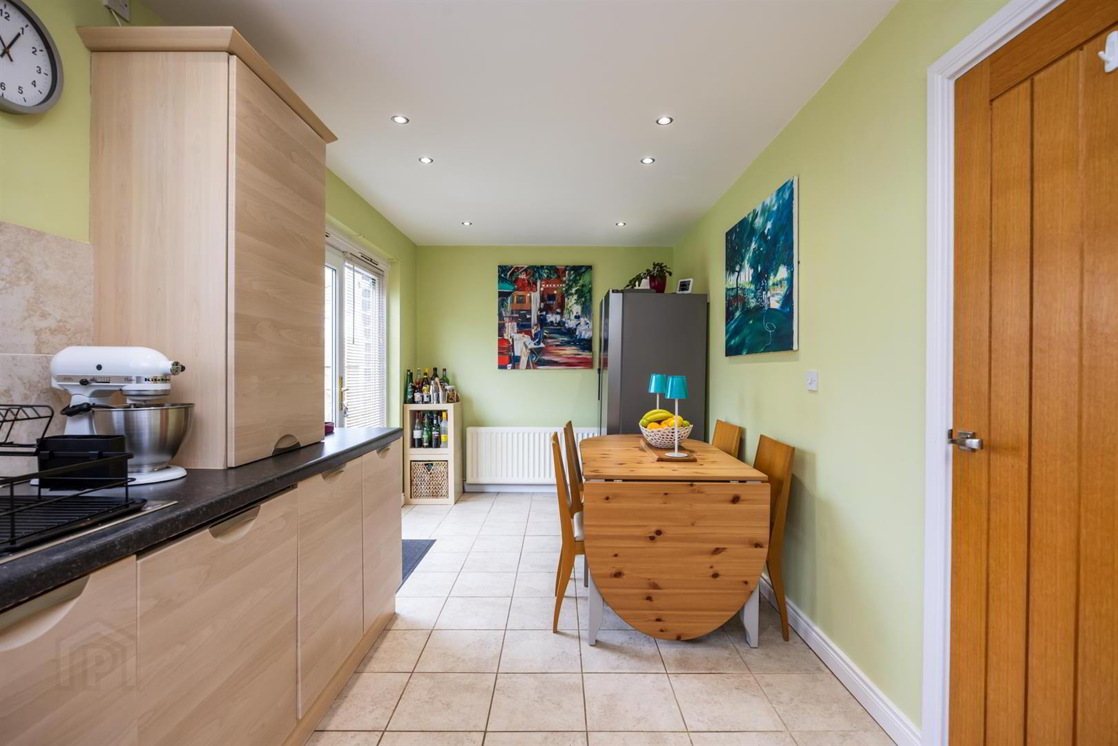 1 Alderley Crescent 10 of 27