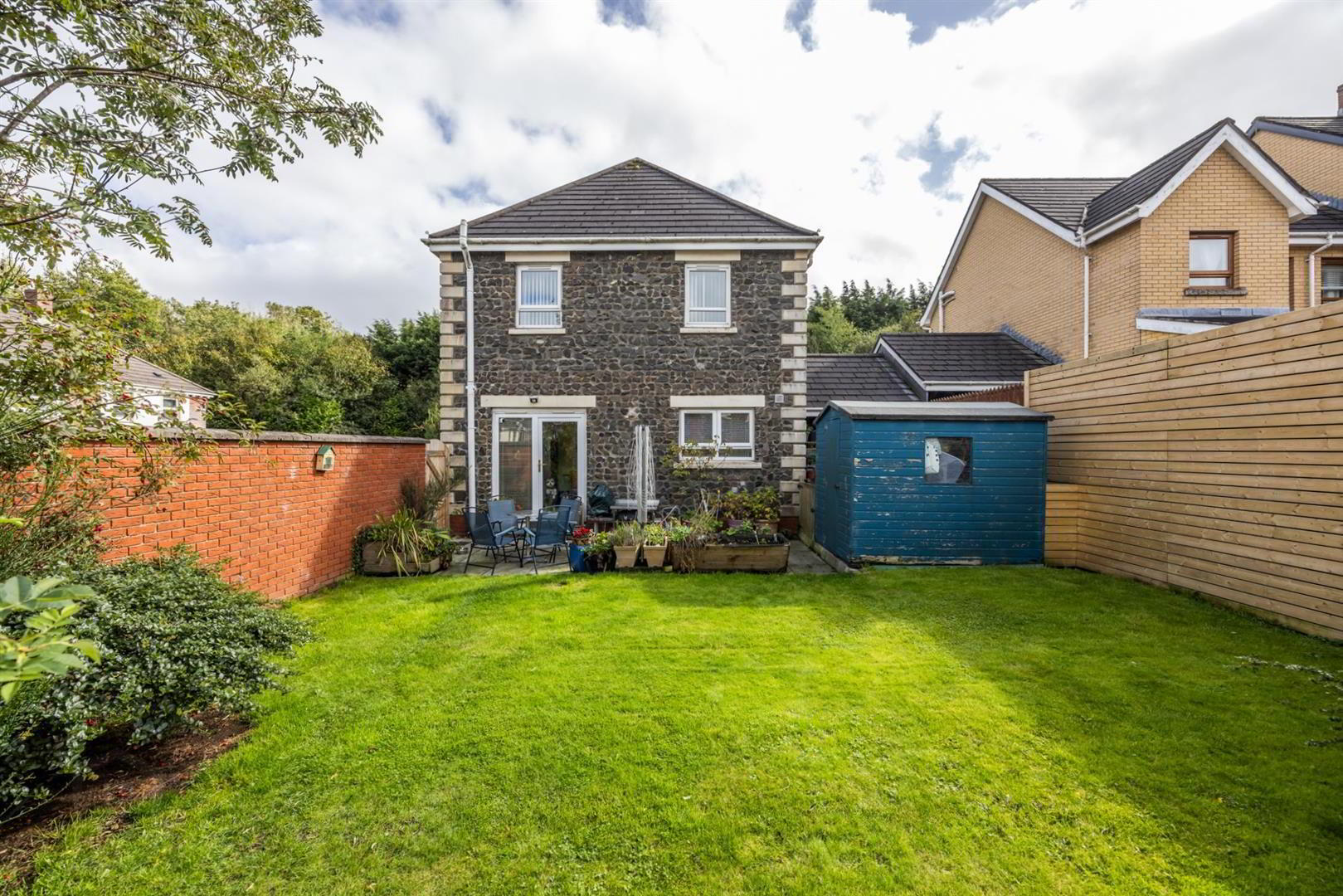 1 Alderley Crescent 27 of 27