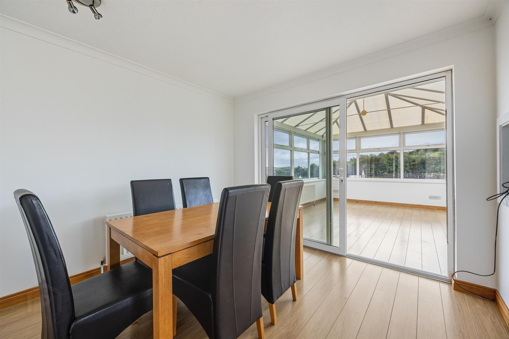 18 Ferndene Road 7 of 30