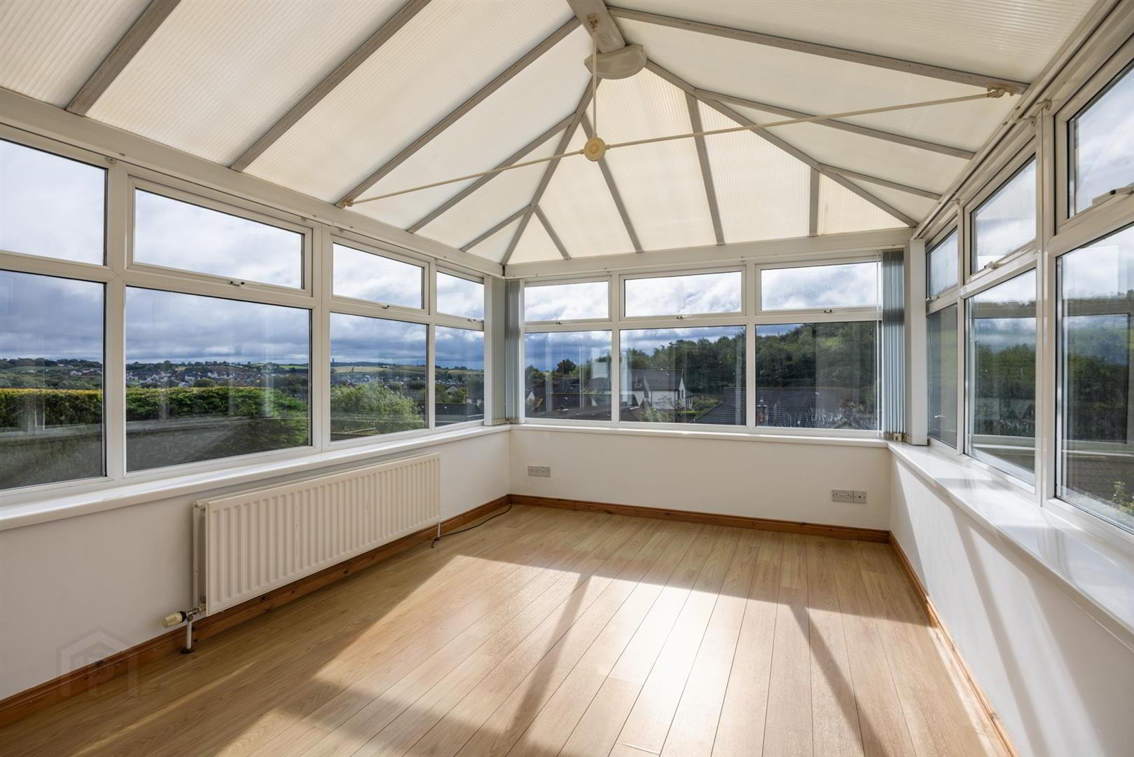 18 Ferndene Road 8 of 30