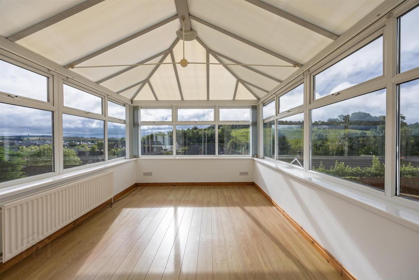 18 Ferndene Road 9 of 30