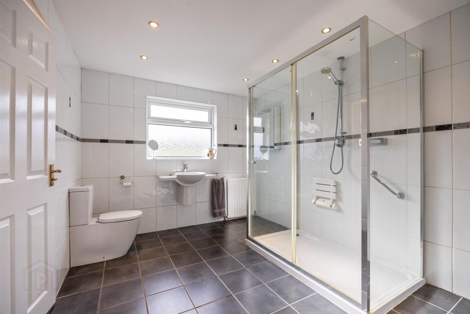 18 Ferndene Road 16 of 30