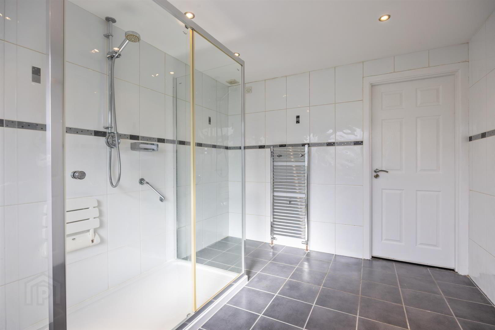 18 Ferndene Road 17 of 30