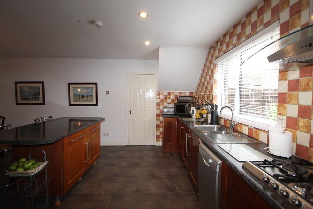 5 Serpentine Road 6 of 22
