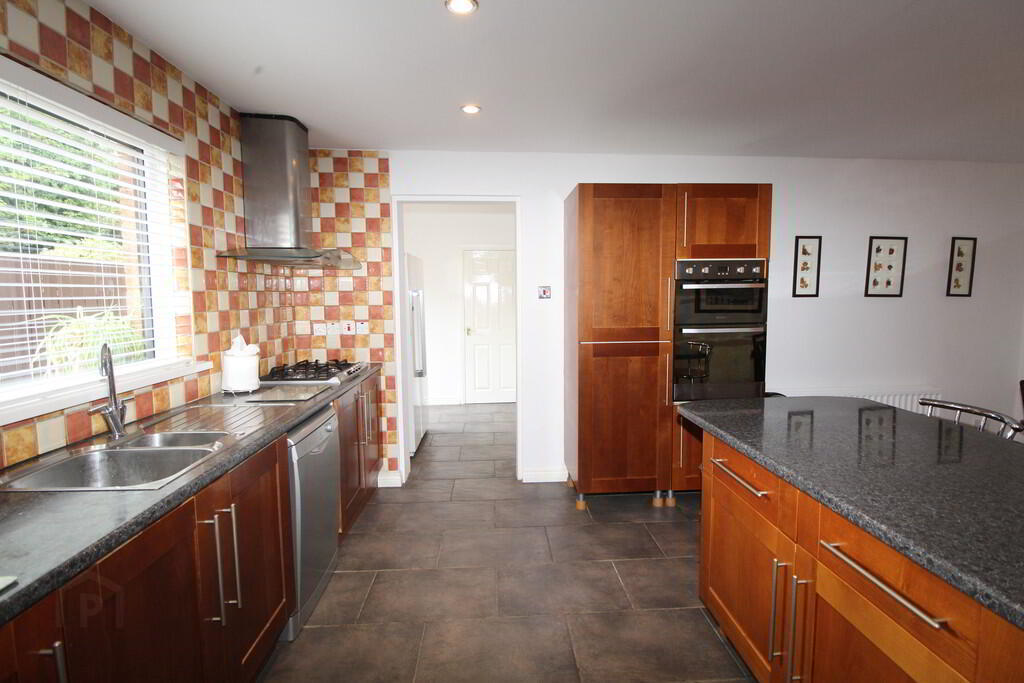 5 Serpentine Road 4 of 22