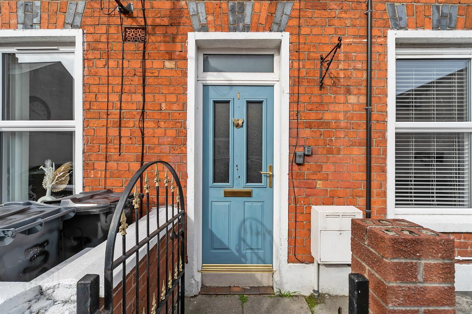 1 Eccles Street 2 of 12