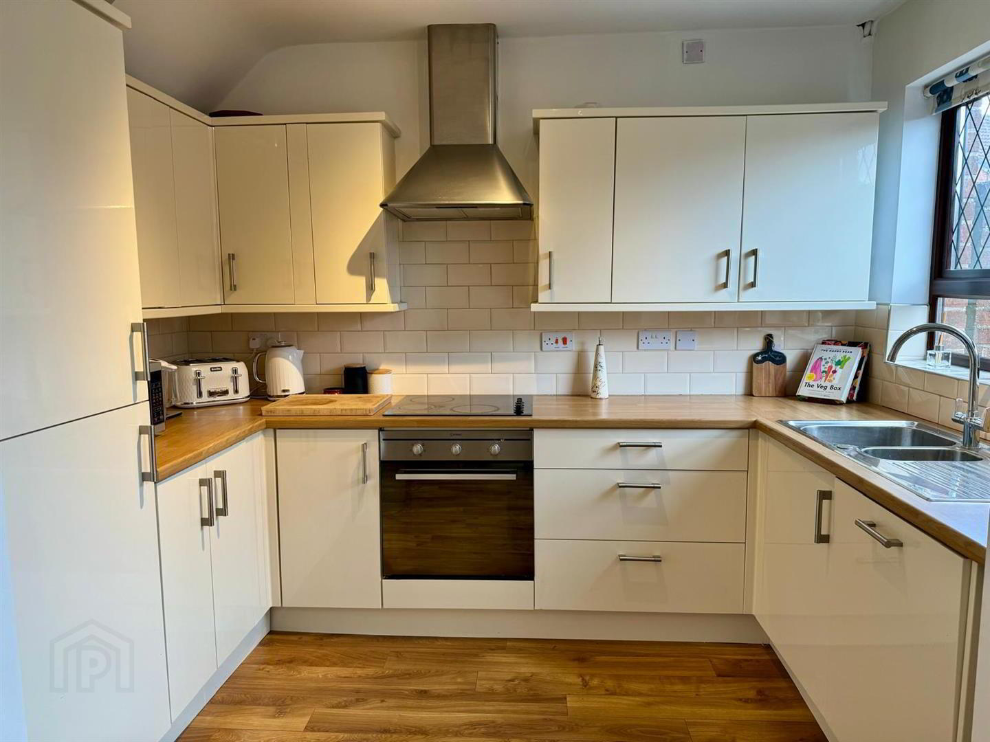 31 Elmfield Road 7 of 17