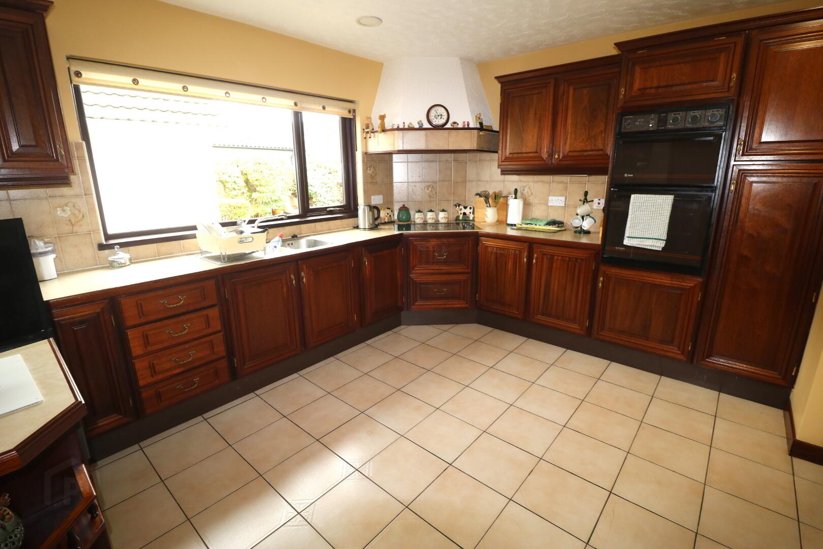 48 Beechwood Avenue 8 of 24