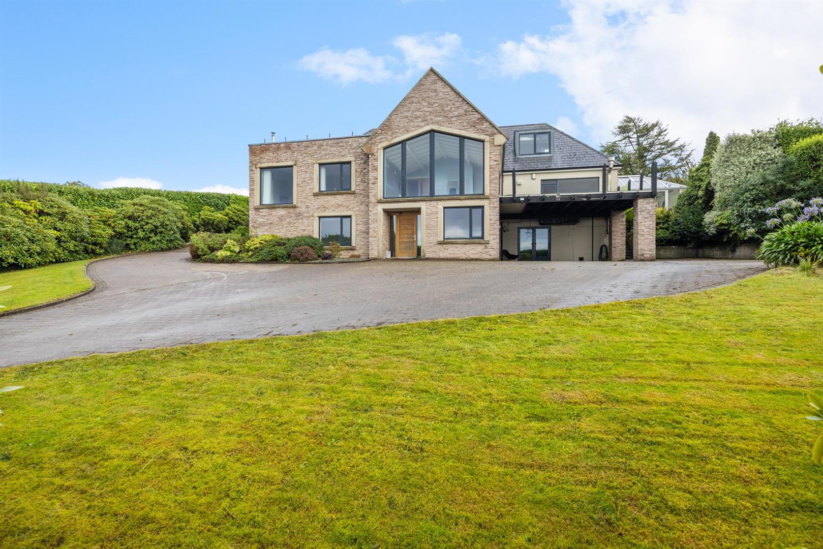 18 Larch Hill 1 of 46