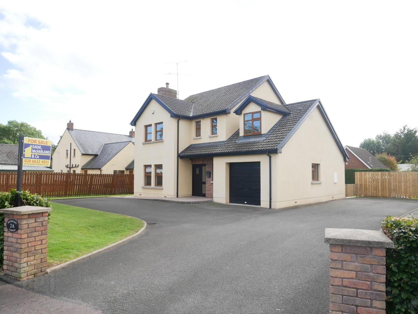 2a Drummurry Gardens 1 of 24