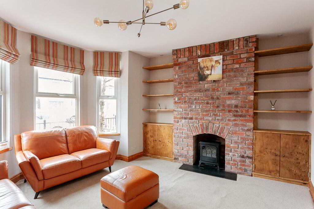 146 Ravenhill Avenue 5 of 22