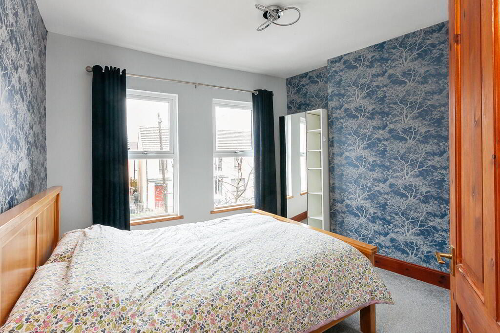 146 Ravenhill Avenue 13 of 22