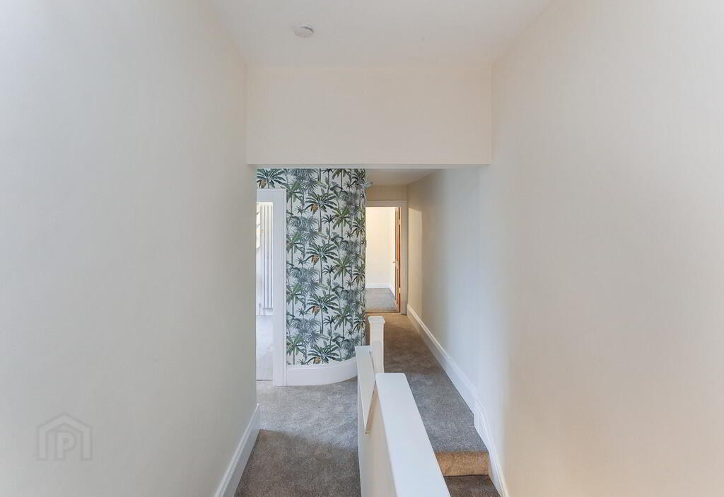 146 Ravenhill Avenue 12 of 22