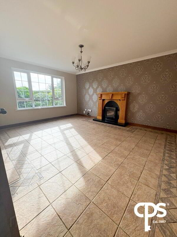 8 Ashgrove Manor 4 of 25