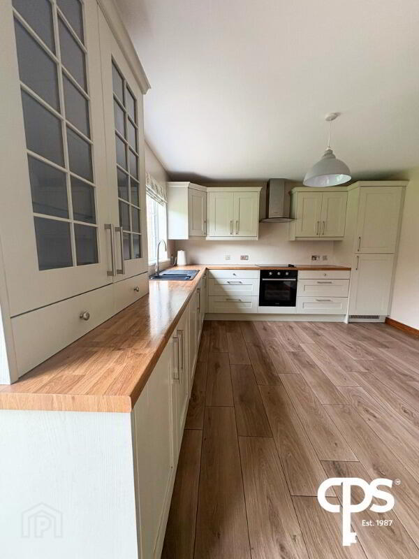 8 Ashgrove Manor 7 of 25