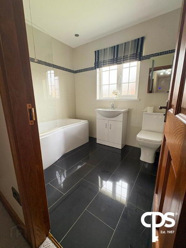 8 Ashgrove Manor 15 of 25