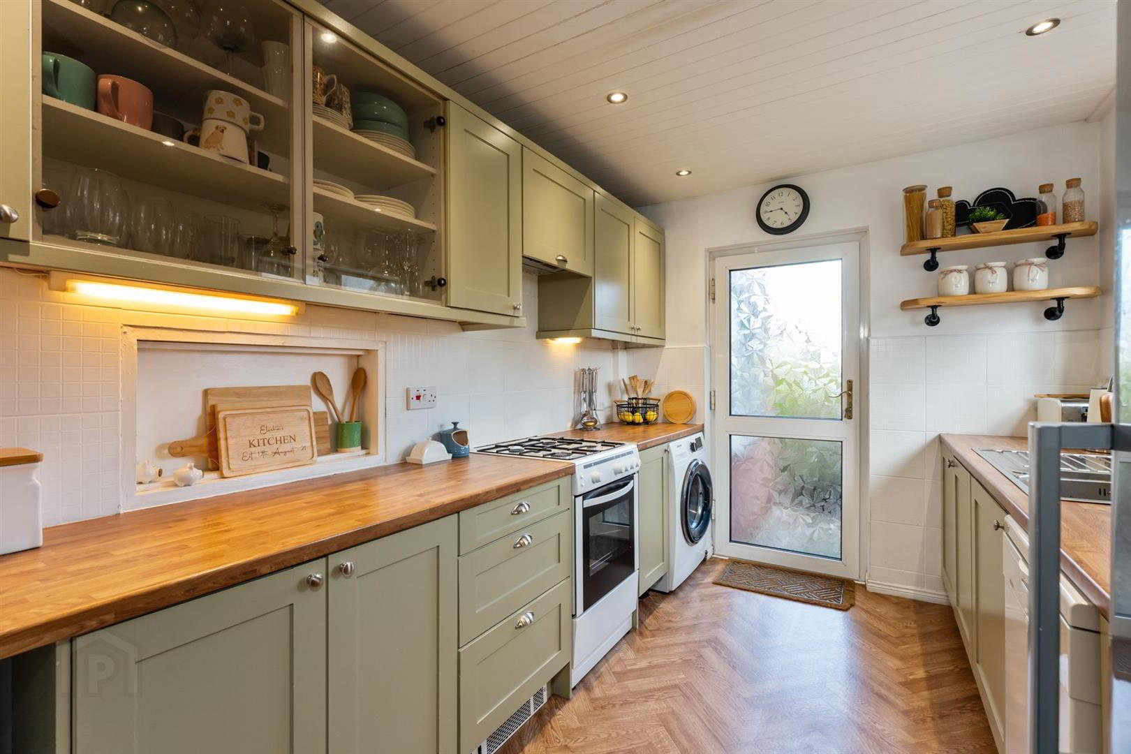 2 Orchardville Gardens 10 of 25