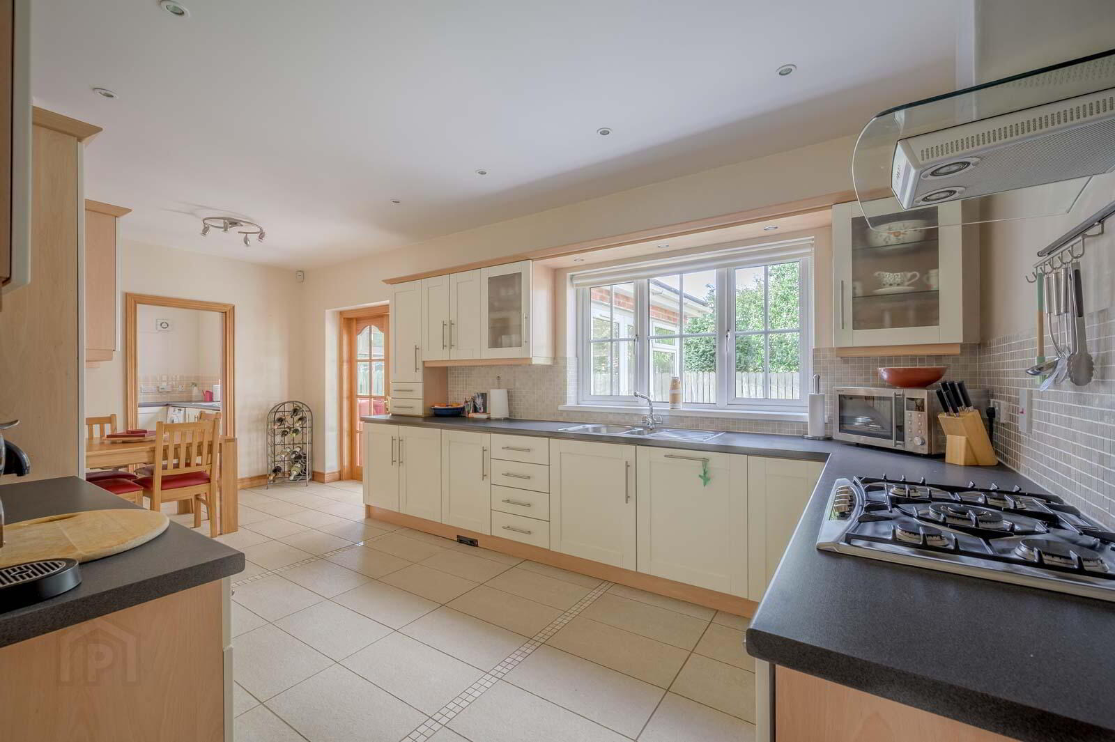 9 Ballycrochan Avenue 10 of 31