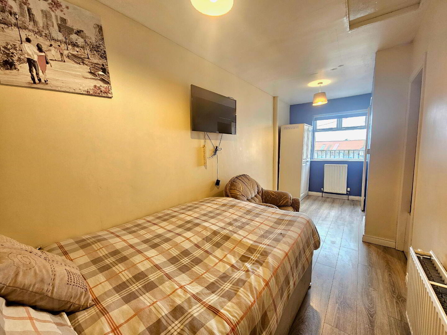 Flat 2, 1a Church Square 2 of 4