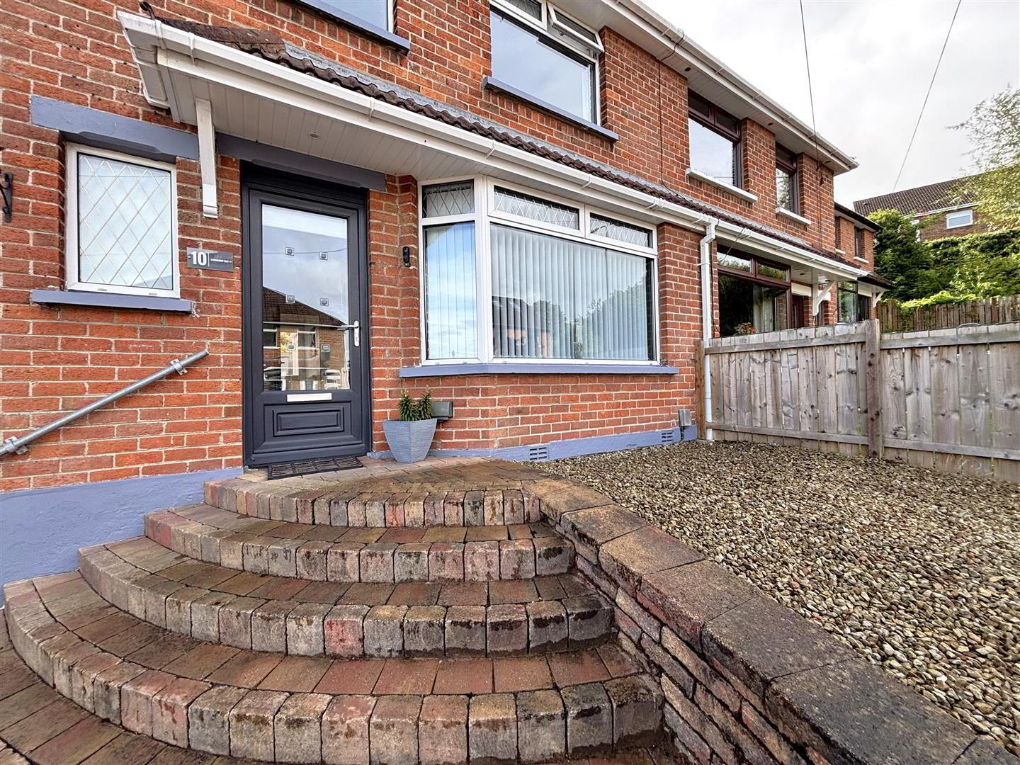 10 Lyndhurst Way 3 of 24