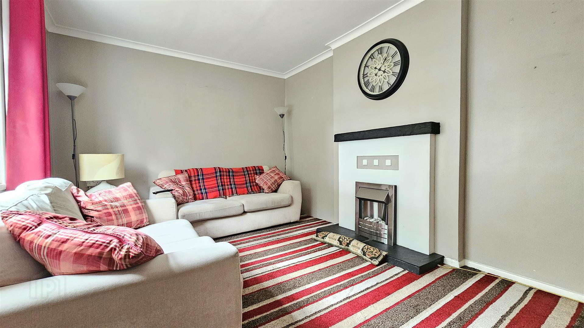 2 Sandes Court 2 of 13
