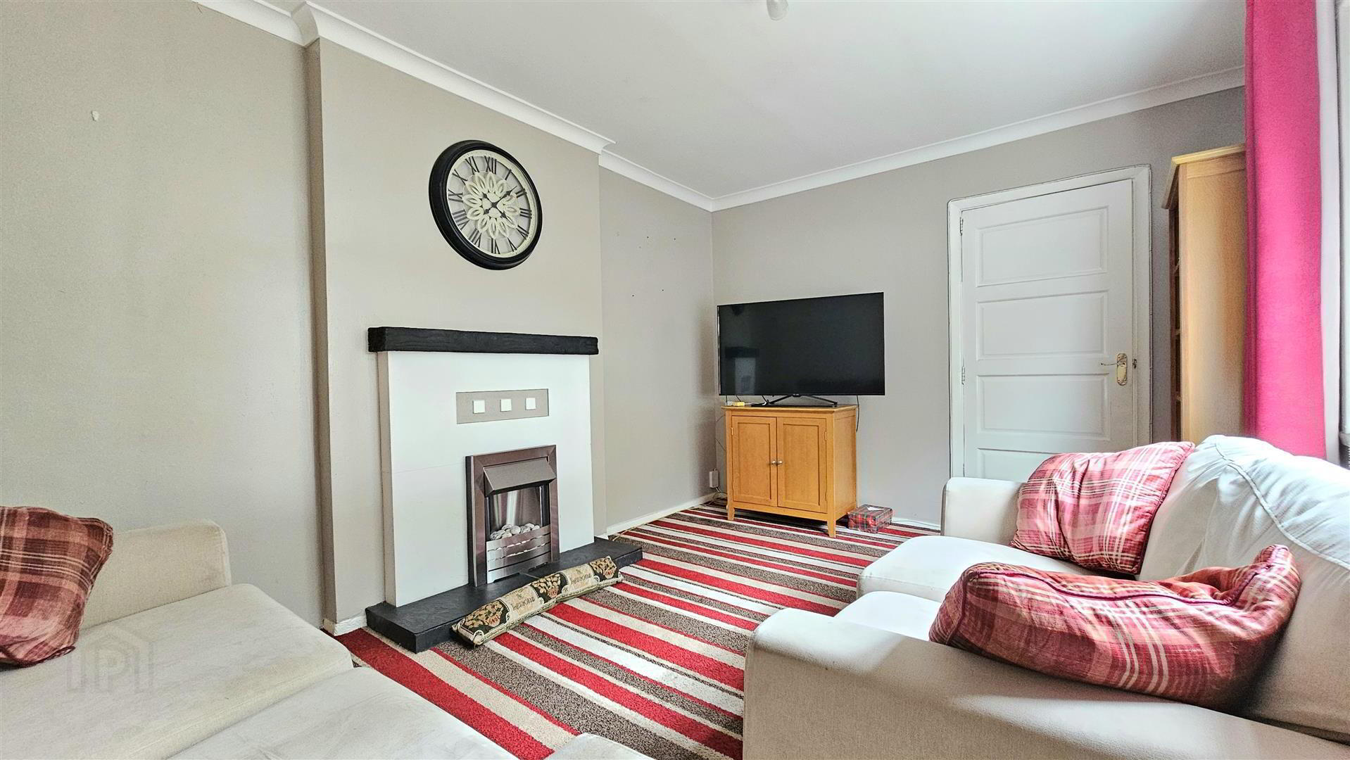 2 Sandes Court 3 of 13