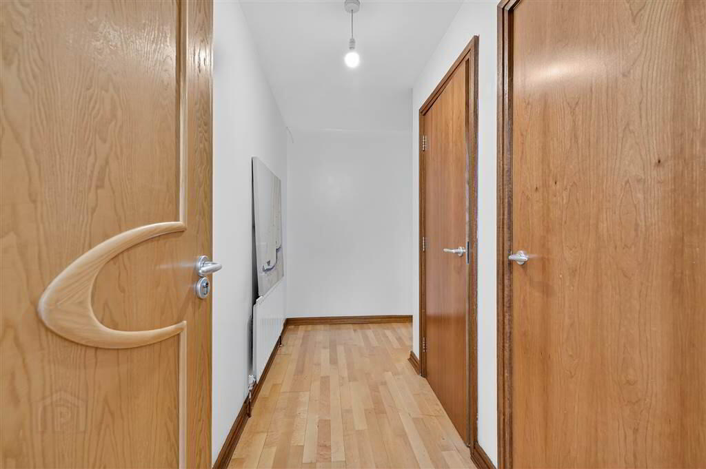 6 Spinnaker Court 3 of 16