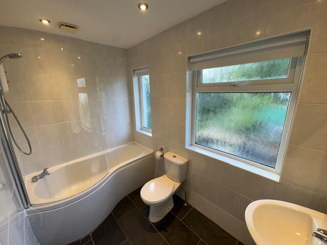 26 Lumfiord Avenue 10 of 13