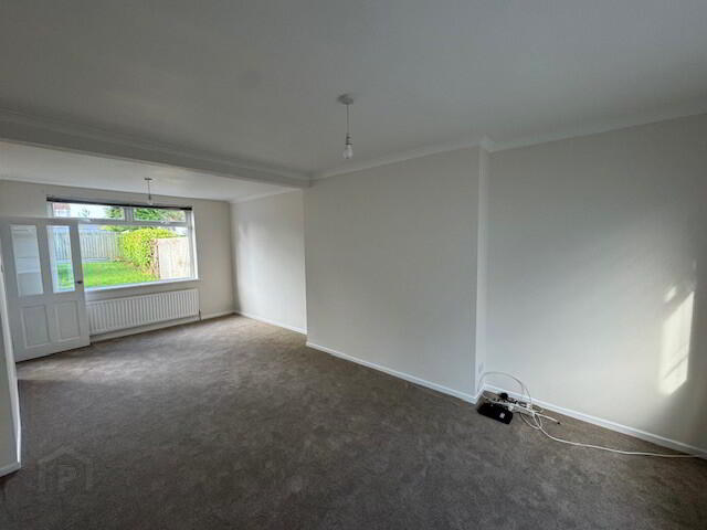 26 Lumfiord Avenue 3 of 13
