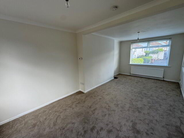 26 Lumfiord Avenue 4 of 13