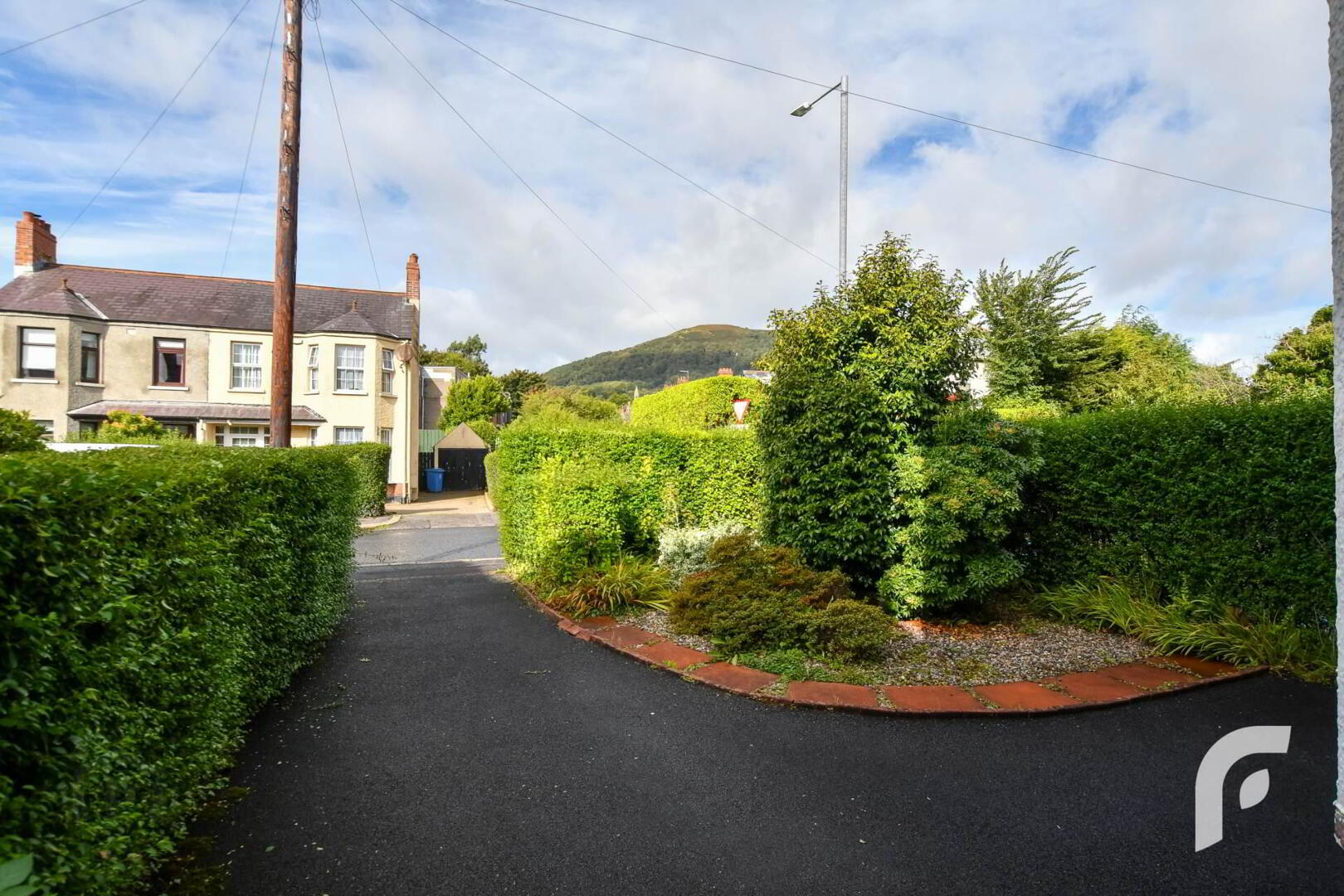 131 Somerton Road 4 of 37