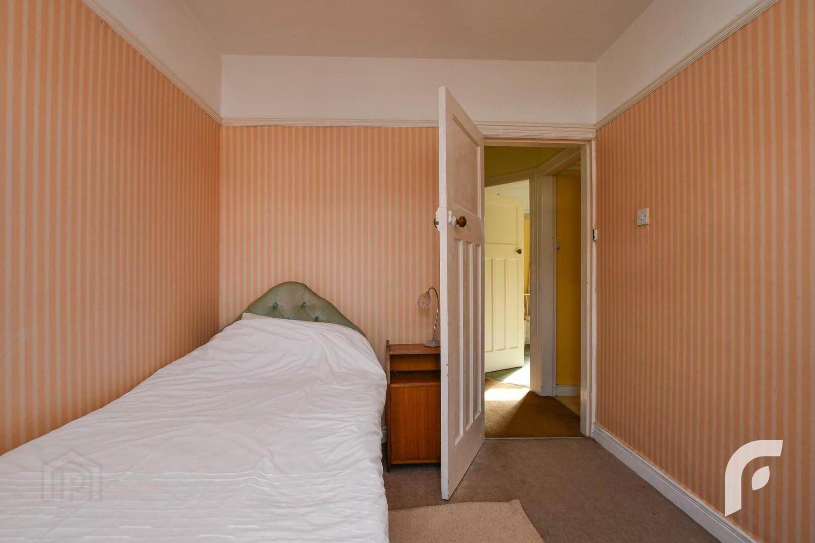 131 Somerton Road 24 of 37