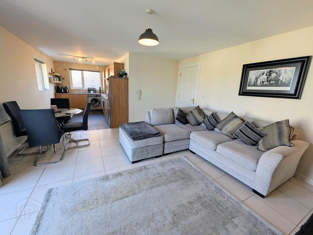2 Clifton Gate 5 of 13