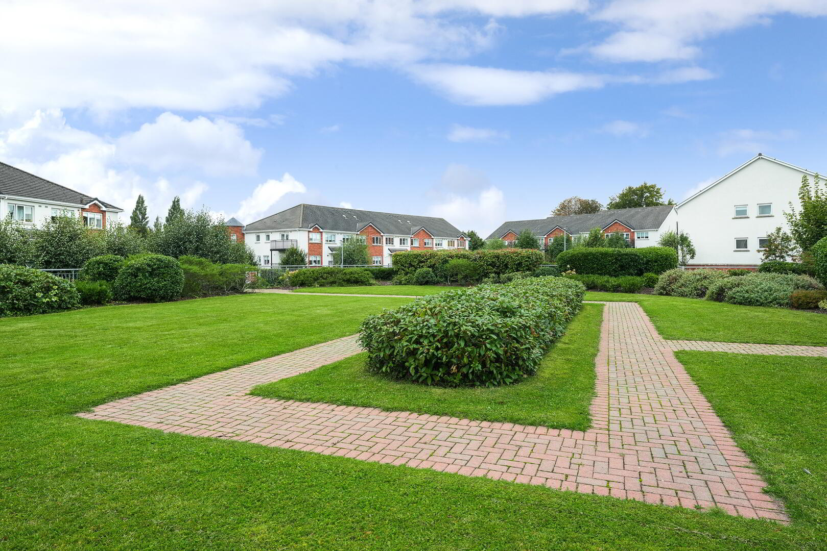 2 Esker Manor 25 of 30