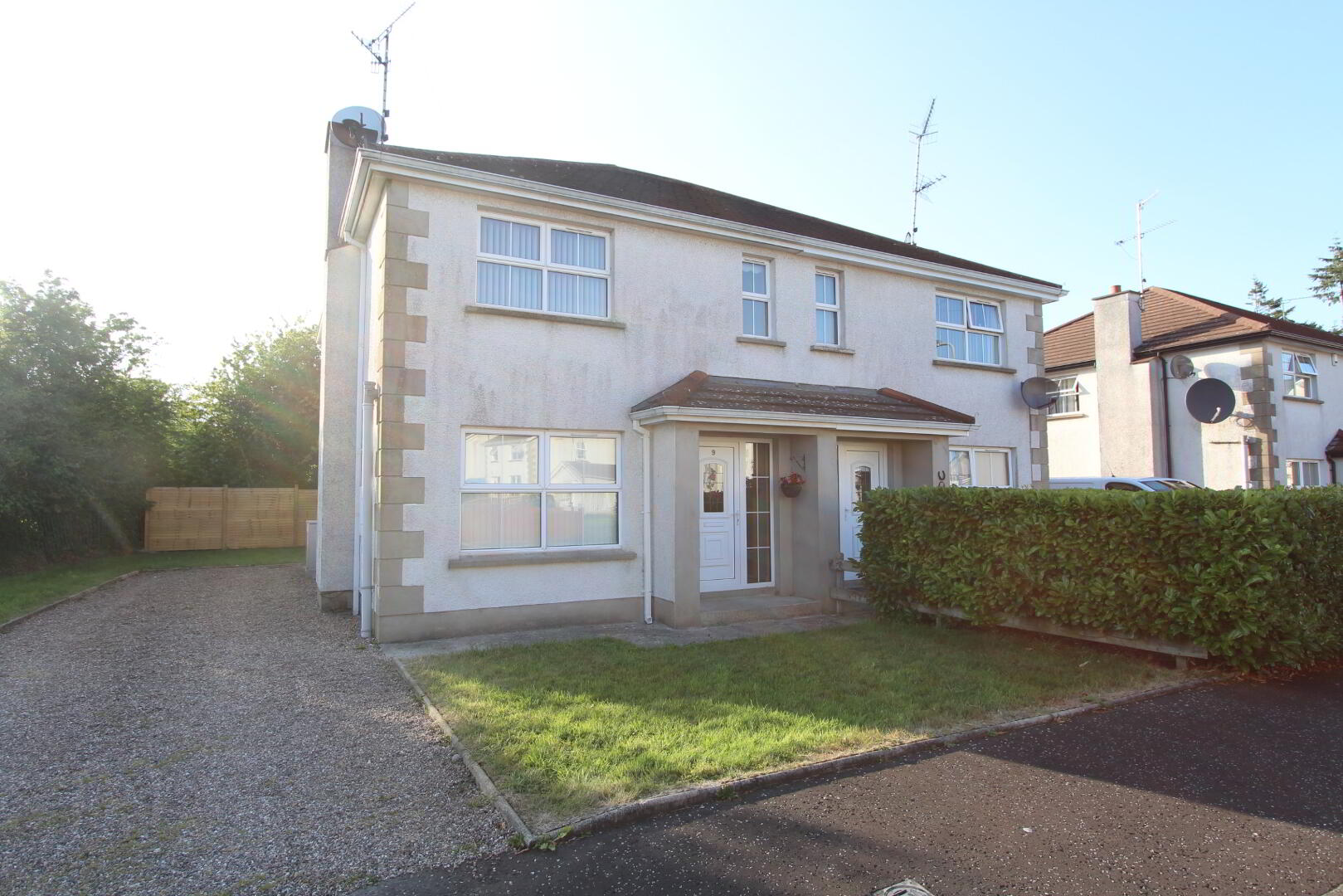 9 Laurelbrook 1 of 8