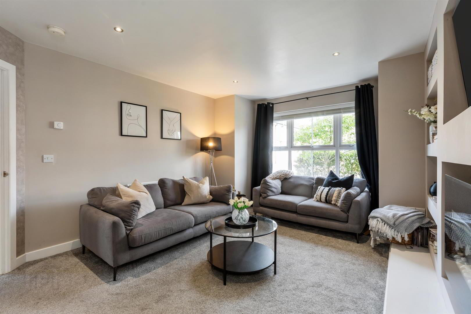8 Rocklyn Walk 6 of 21