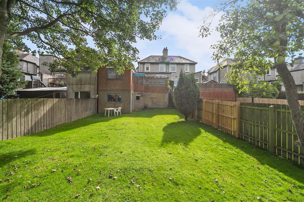 66 Galwally Park 16 of 19