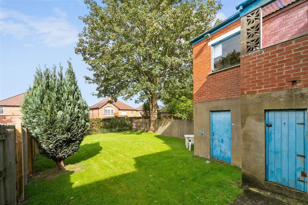 66 Galwally Park 17 of 19