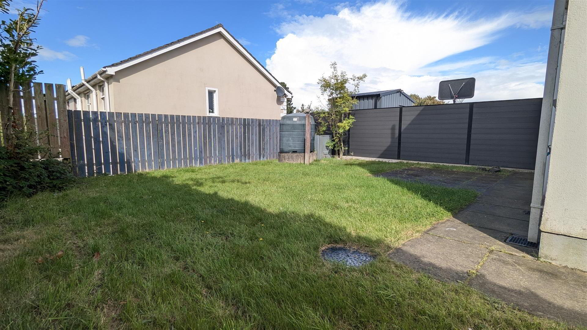 15 Cairn Grove 21 of 24