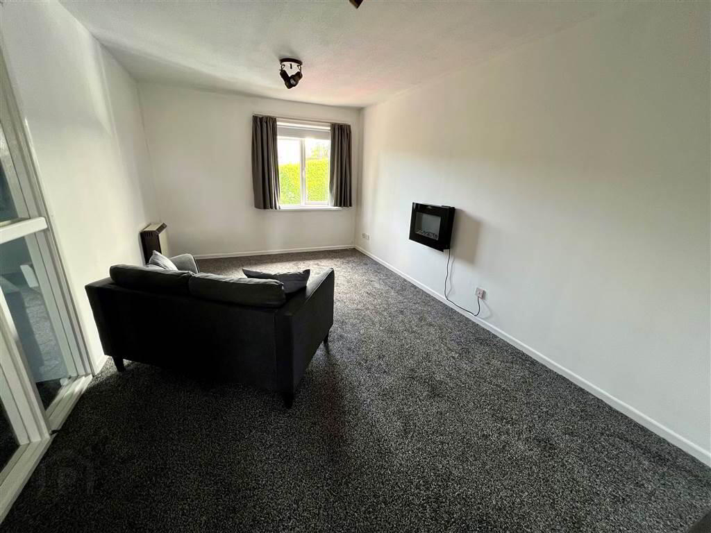 2 Shandon Court 3 of 8