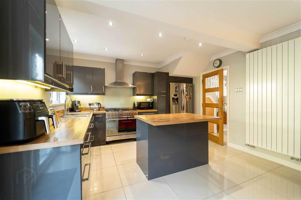 42 Windmill Road 12 of 26
