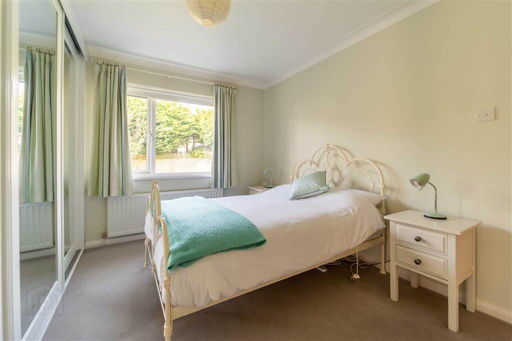42 Windmill Road 15 of 26