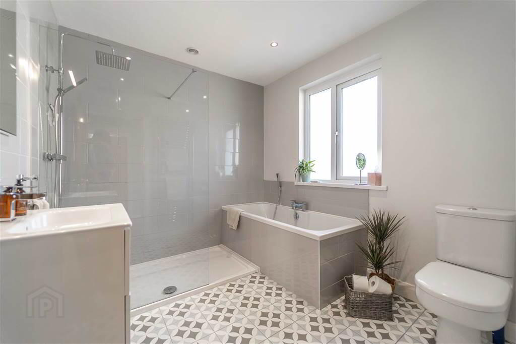 42 Windmill Road 19 of 26